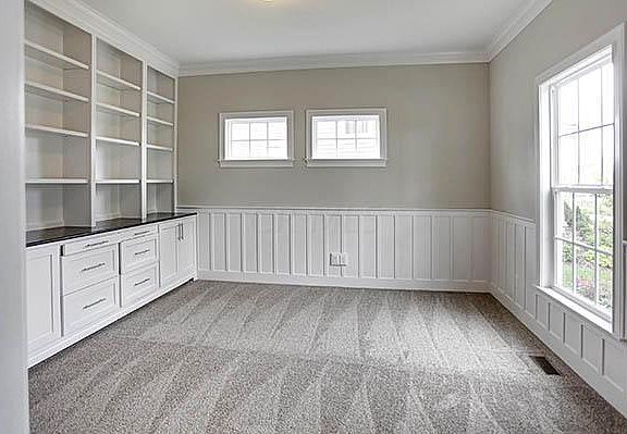 4th image of 10700 Honeysuckle Way