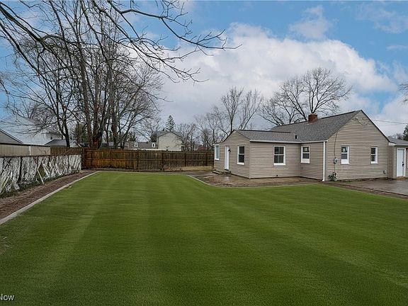 2nd image of 316 W Ingleside Dr