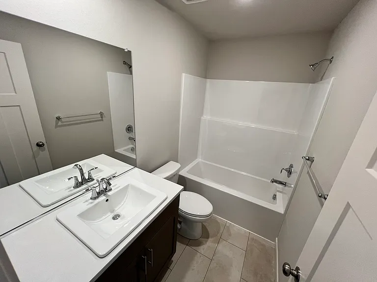 Full Bathroom