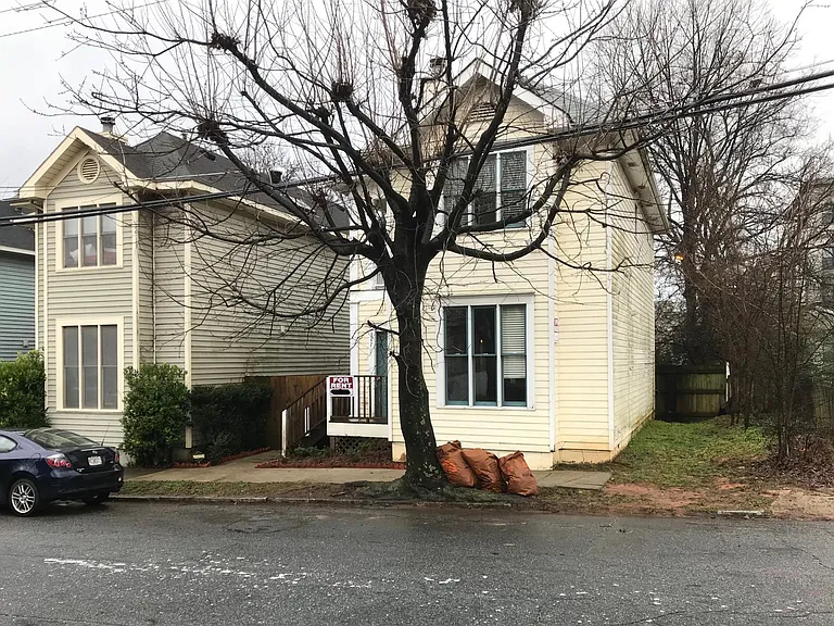 307 Grant St SE — Photo 1