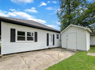 621 Piatt Ave, Mattoon, IL 61938