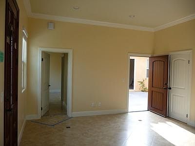 2nd image of 419 S Winton Ave