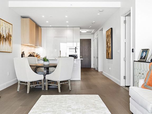 2nd image of 240 Devonshire St #3603