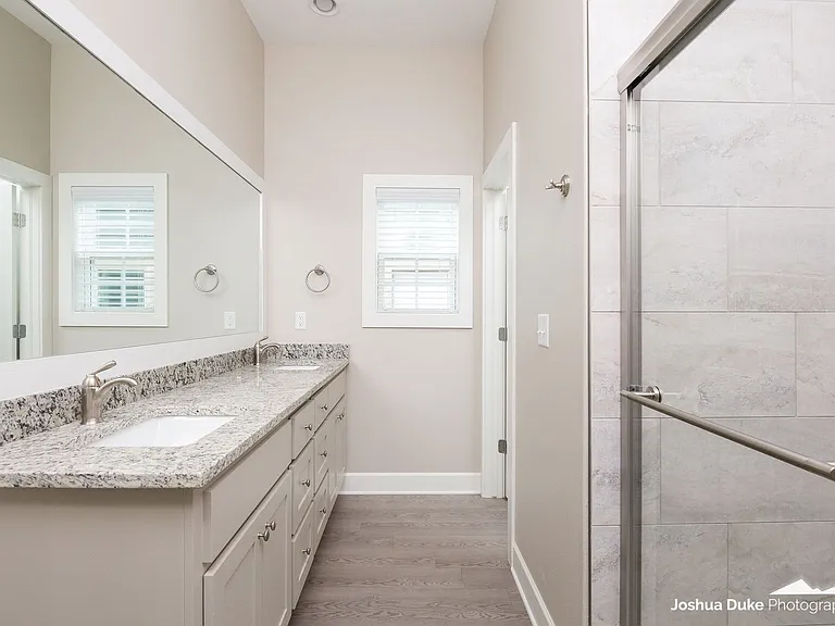 1320 S College Ave — Photo 21