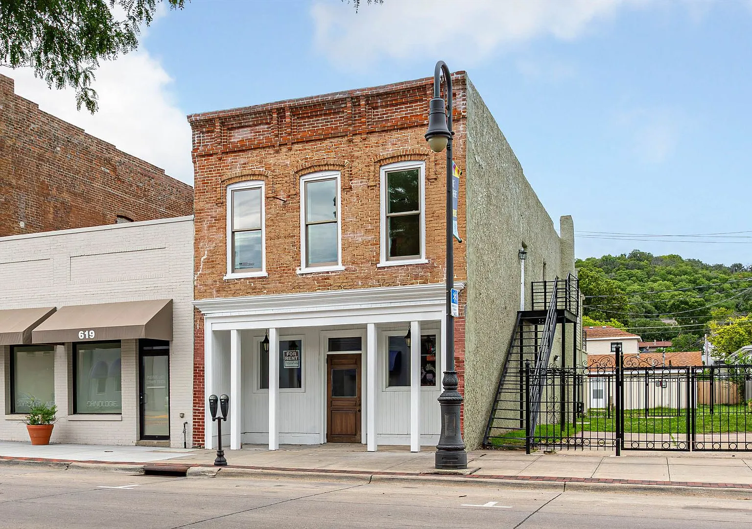 621 S Main St — Photo 2