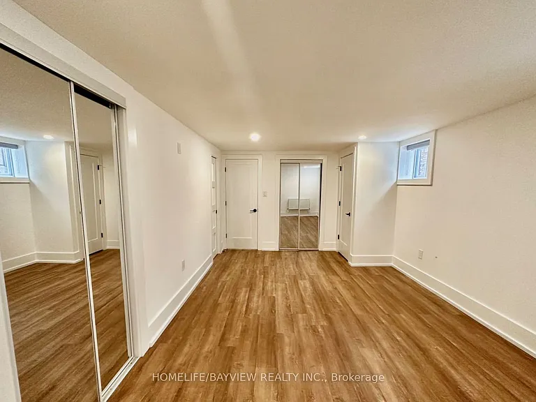 43 Wineva Ave #LOWER — Photo 10