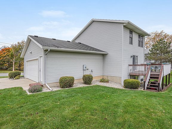 4th image of 5181 Breezefield Ct SE
