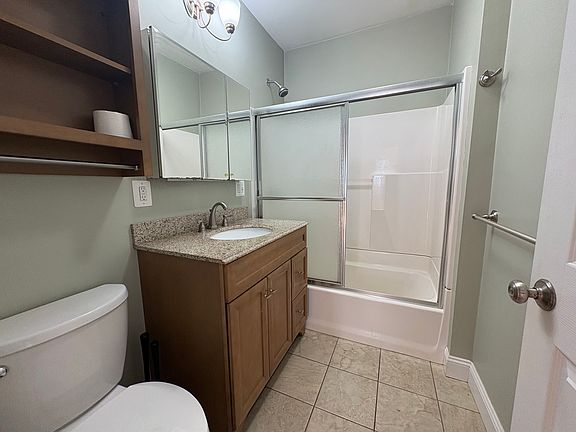 5th image of 38-40 Turner St #1