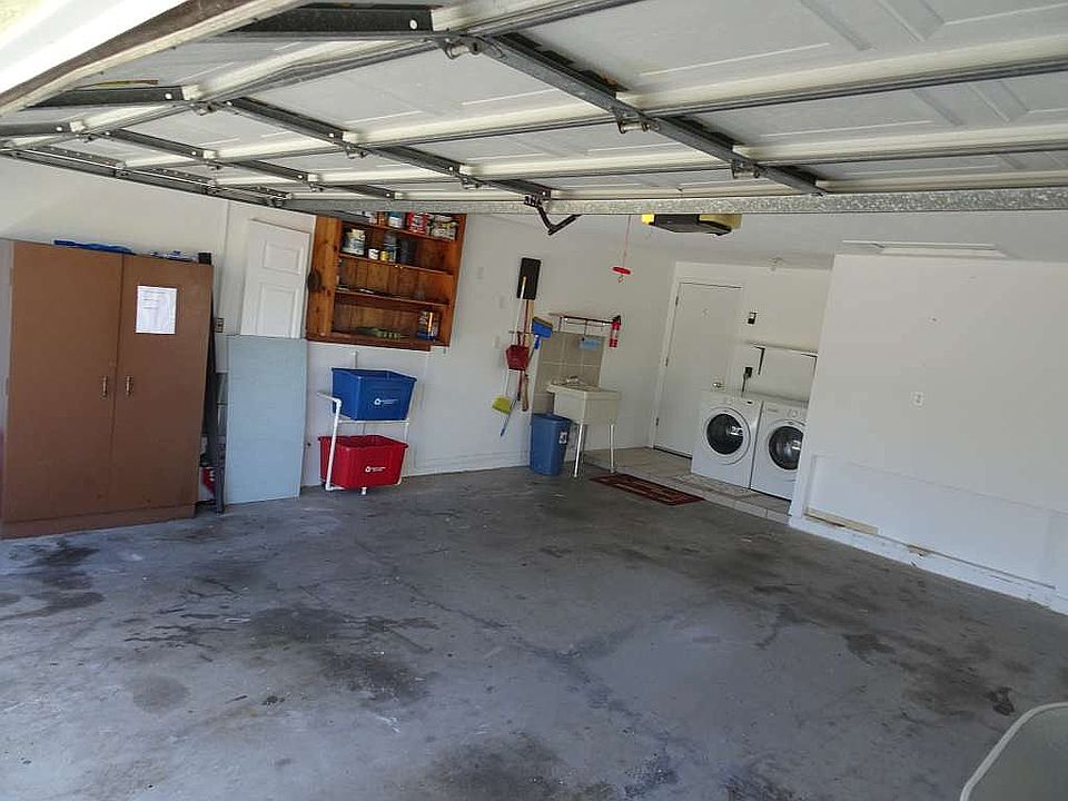 1st image of 1529 Crest Dr
