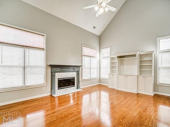 4th image of 1483 Brentwood Dr