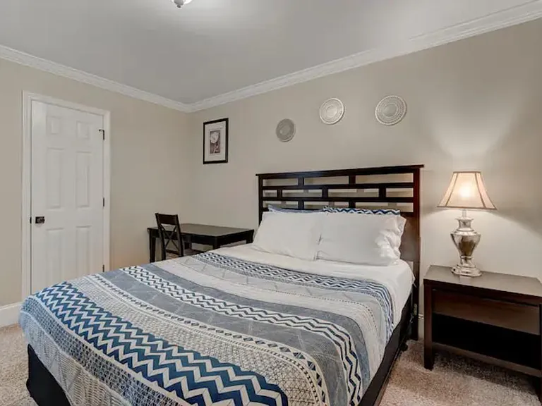 2225 Summit St #1 — Photo 11