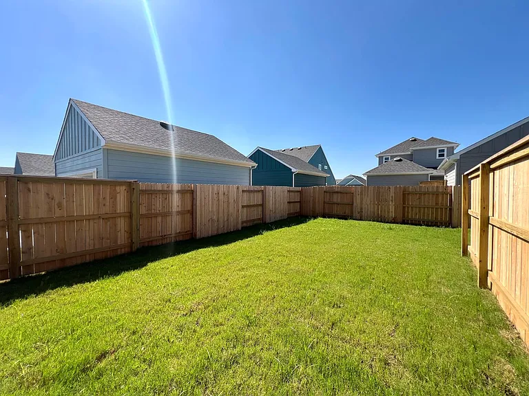302 Elm Branch Trl — Photo 23