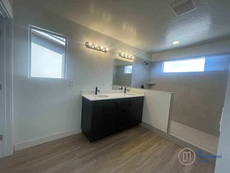 4179 E Elrond Ln — Photo 8