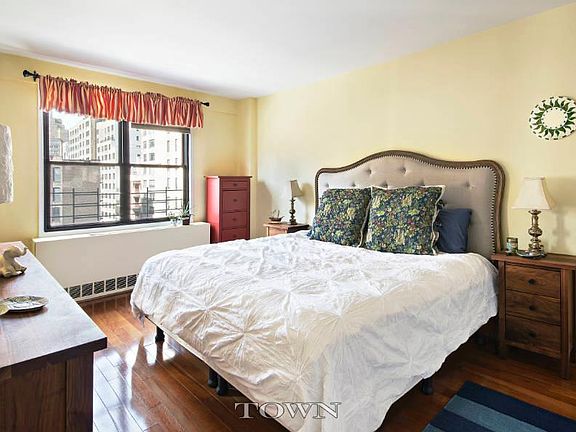 2nd image of 301 E 62nd St APT 7G