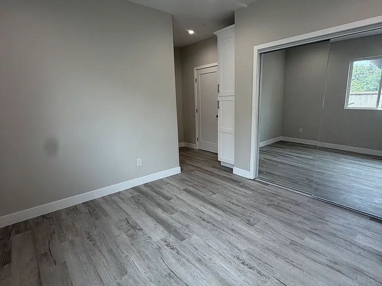 151 E 47th St #1/2 — Photo 11