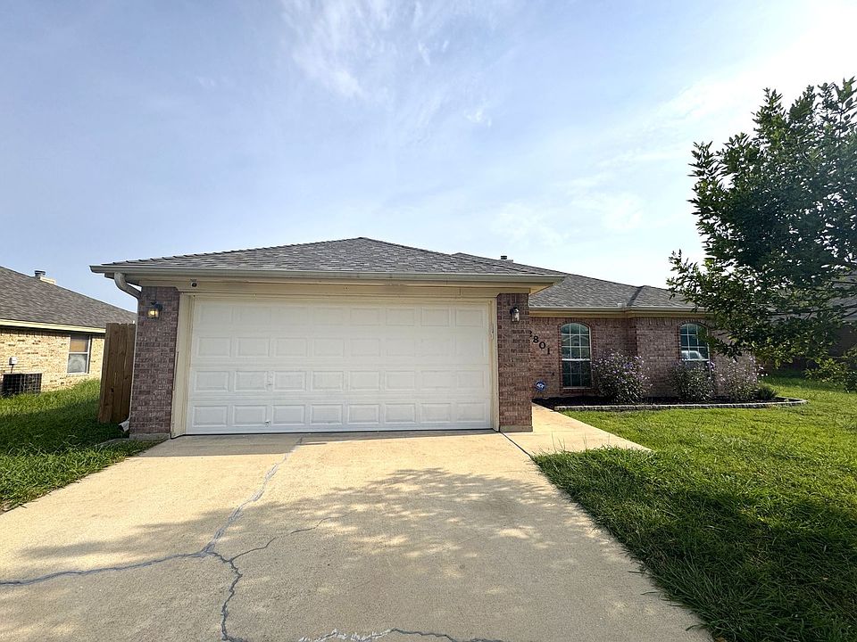 1st image of 2801 Southwood Dr