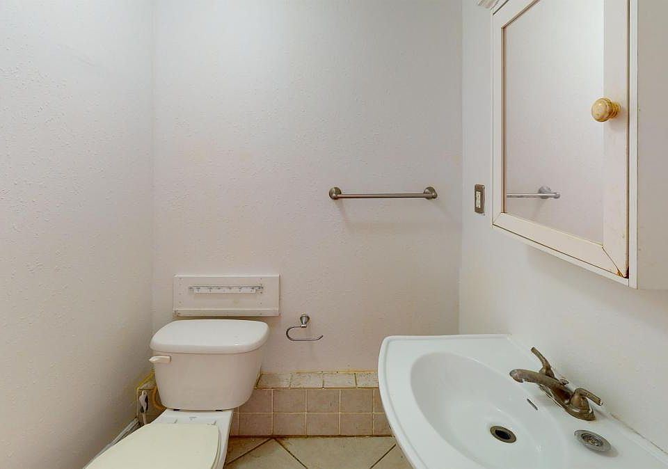 1st image of 840 Taft Pl #840