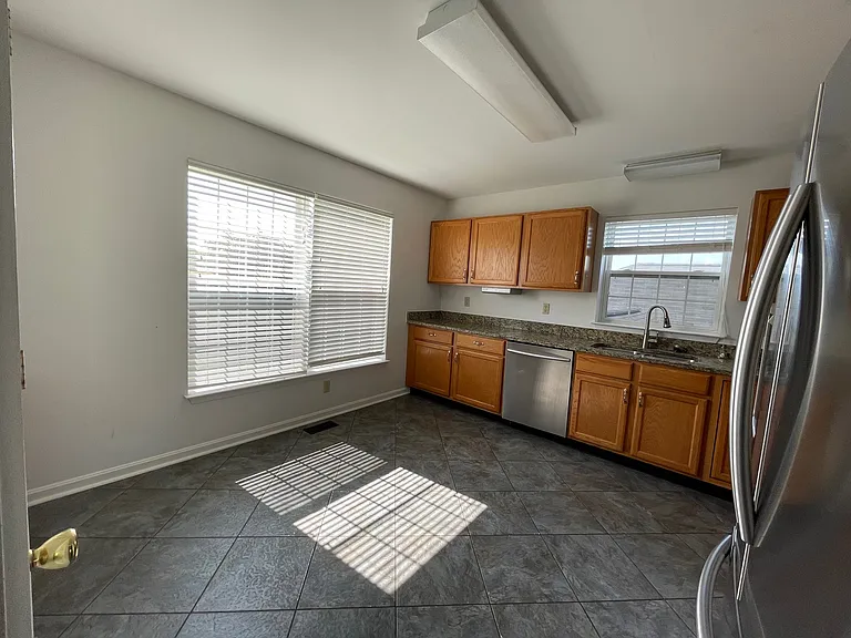 21707 Harrison St — Photo 6