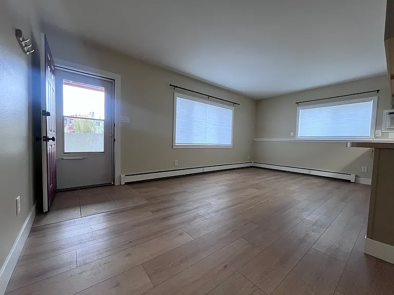 1402 Emery Ct #1 — Photo 9