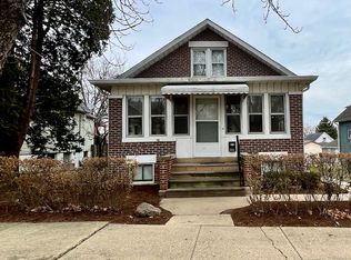 1262 Elizabeth St, Joliet, IL 60435