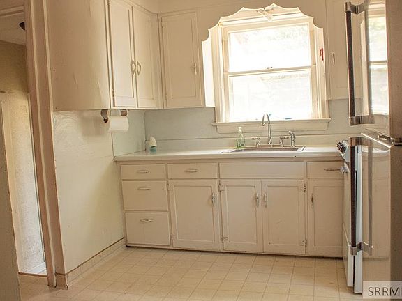 2nd image of 710 9th St