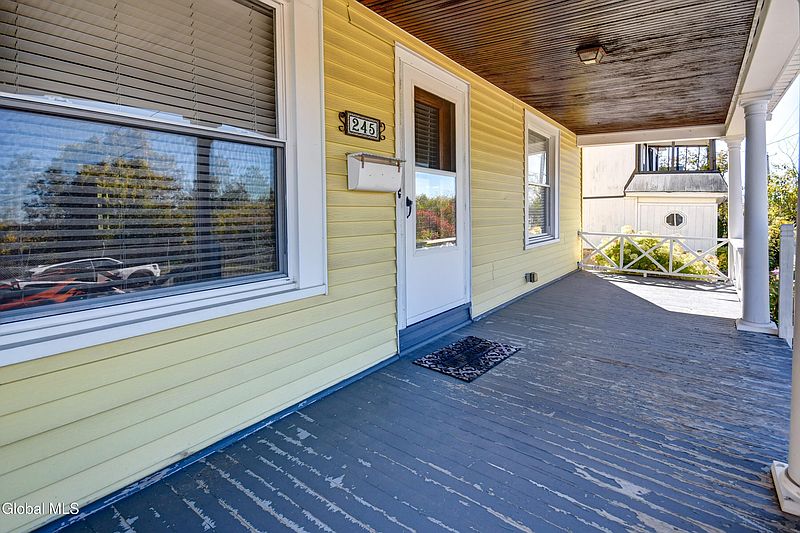 3rd image of 245 Brookside Avenue