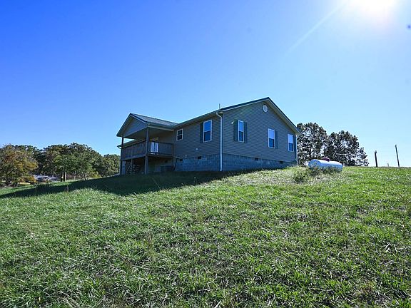 3rd image of 20793 Farm Road 1150