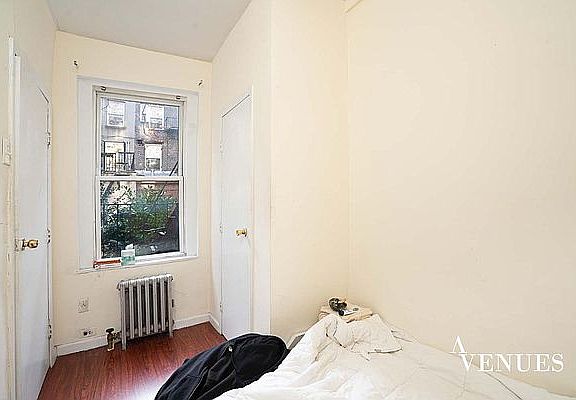 4th image of 519 E 11th St #3A