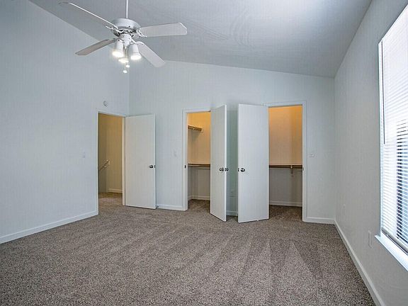 4th image of 512 Daughtrey Ave #203