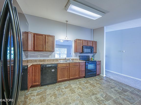 5th image of 5030 White Petal Way
