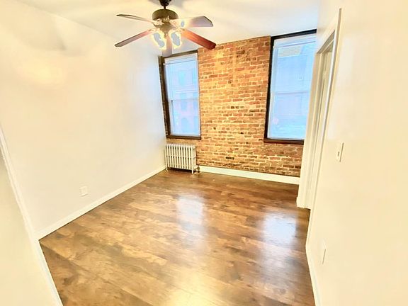 4th image of 1016 50th Ave #2