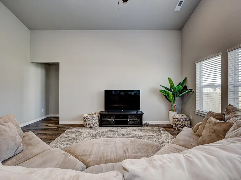 7646 E Declaration Dr — Photo 8