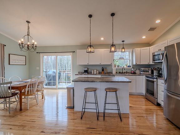 5th image of 19 Magnolia Hill Road