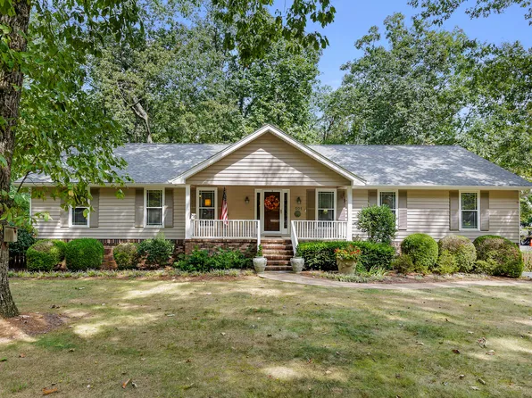 501 Hathaway Dr, Signal Mountain, TN 37377