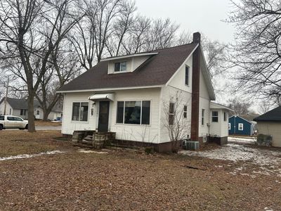 320 S McCornell Ave, Parkers Prairie, MN, 56361