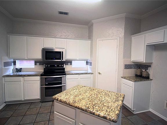 4th image of 1652 Big Bend Dr