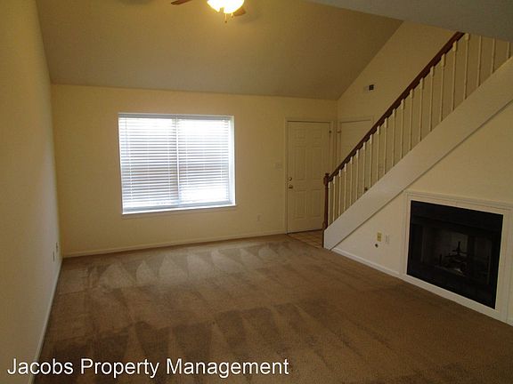 4th image of 2412 Northampton Dr