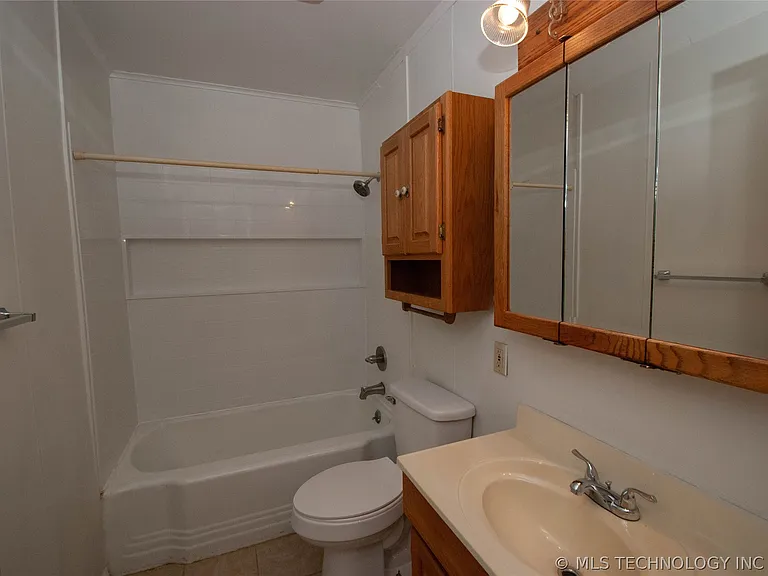 216 S 69th Ave E — Photo 9
