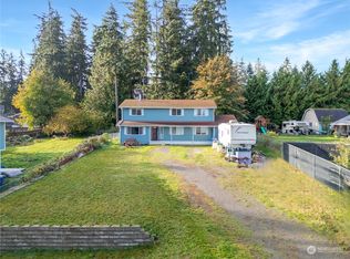 4905 N Island Dr E, Bonney Lake, WA