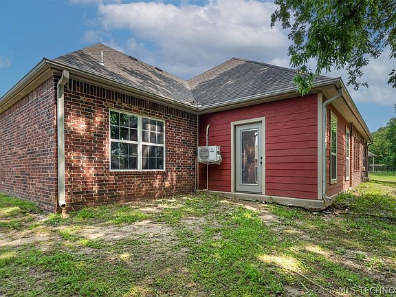 5th image of 18912 Spring Creek Ln
