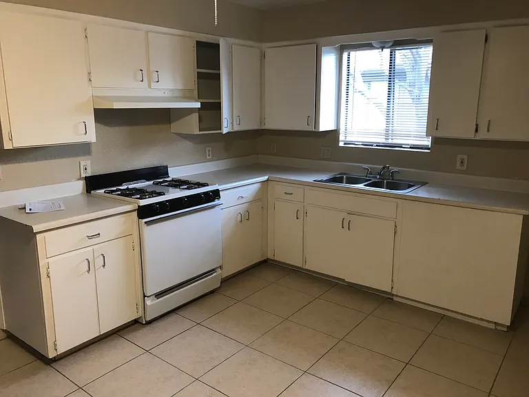 Morton Place Apartments — Photo 18