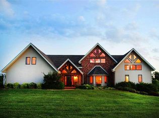 15104 Gillaspie Rd, Wamego, KS 66547