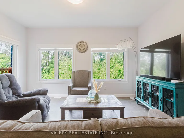 133 Caroline St — Photo 13