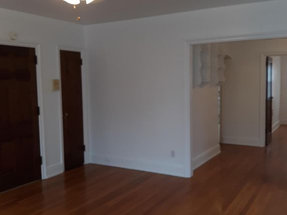 4th image of 107 Bradford St