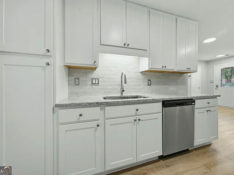 210 Meadow Run — Photo 7