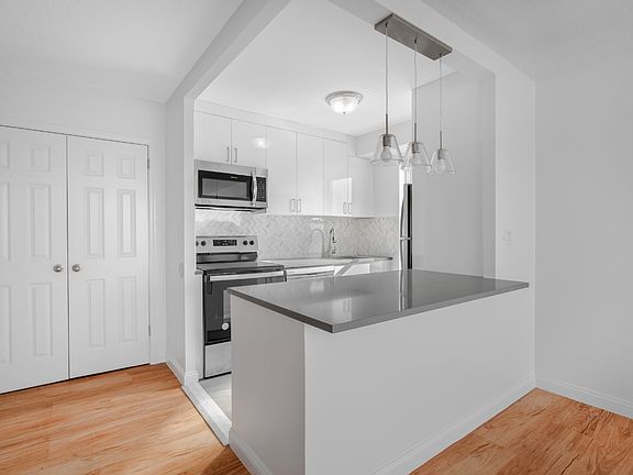 3rd image of 747 10th Ave APT 35F