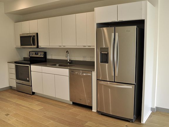 5th image of 400 Herron Dr APT 305