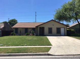11909 Smoking Oaks St, Live Oak, TX 78233