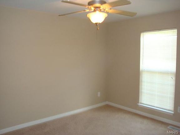 3rd image of 702 Sawyer Ter #63