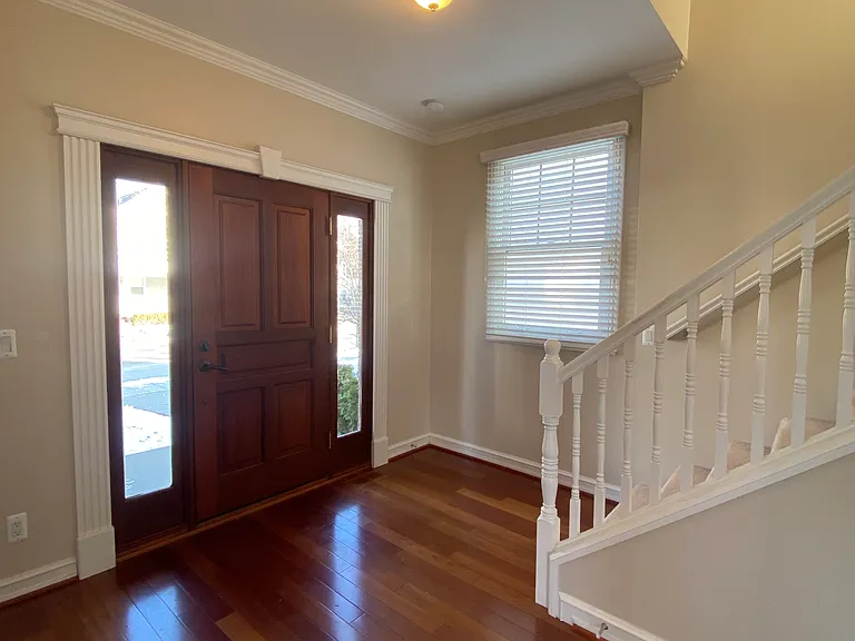 916 Ruffner Ave — Photo 6